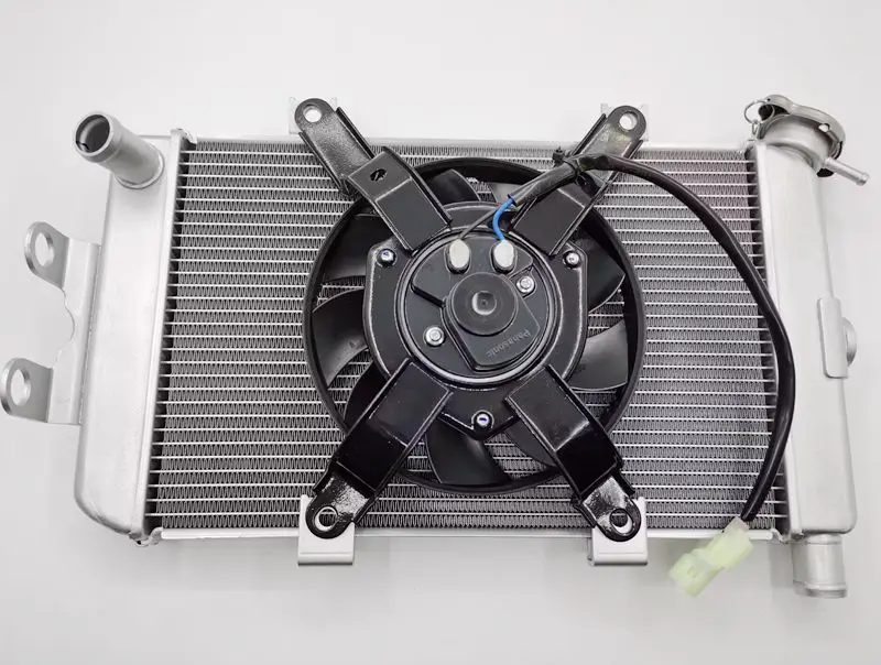 

Suitable for CF Spring Wind 650TR 650GT400GT Motorcycle Water Tank Assembly Water Cooled Radiator Fan
