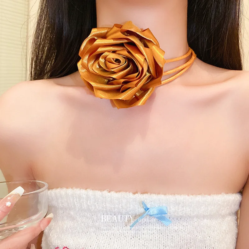 

Exaggerated Colorful Flower Pendant Necklace for Women Trendy Jewelry Romantic Korean Fashion Neck Chain Vintage Charm Necklaces