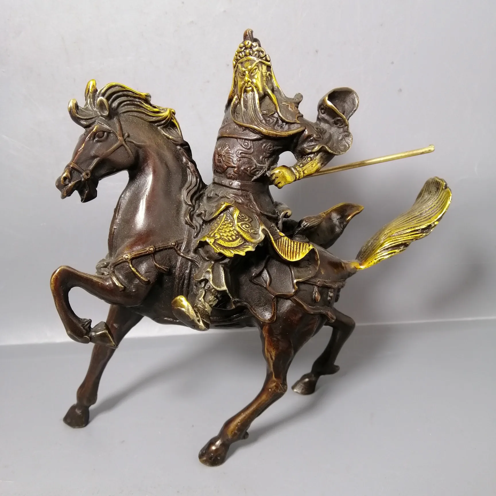 

Exquisite Collection Chinese Pure Copper Gilt Guan Gong Horse Riding Statue Living Room Furniture Decorations