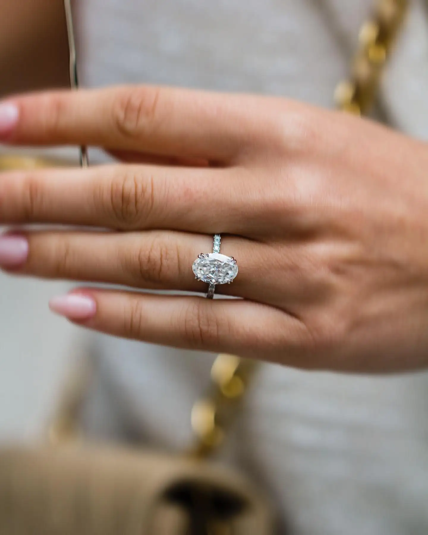 JOVOVASMILE  18k Gold Moissanite  Ring Woman 4.7 Carat 12x8mm Skinny Crushed Ice Oval White Moissanite Double Claw Prong