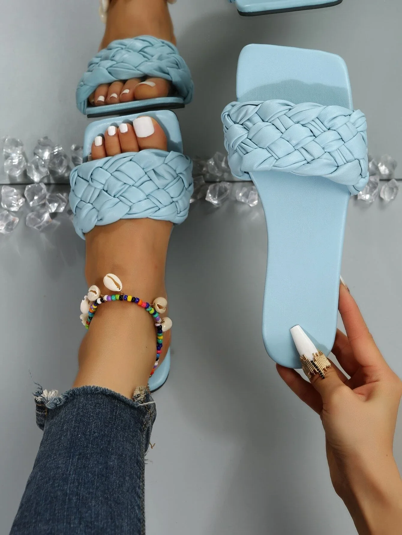 

Weave Single Band Slide Sandals