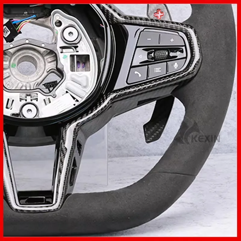 Старое обновление нового руля из углеродного волокна 2025 M4 для BMW G30 G31 G26 G03 G04 G07 G8 G87