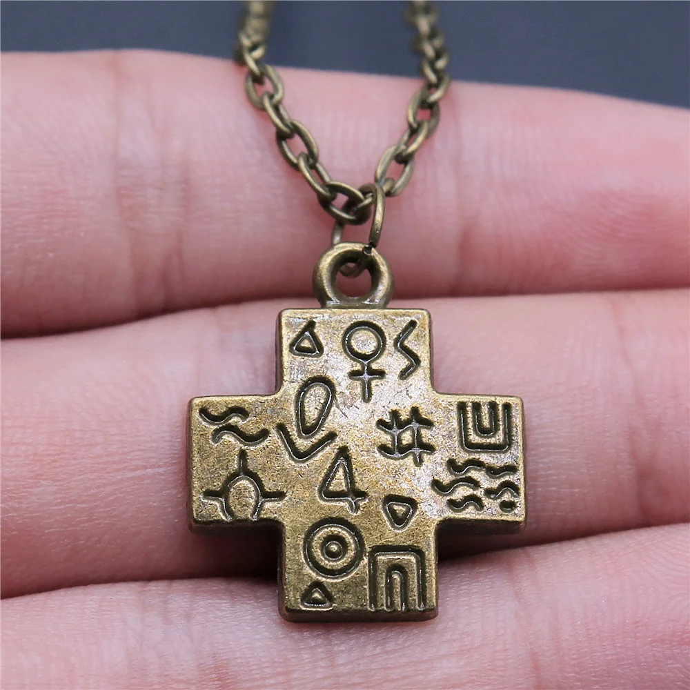 

Dropshipping Antique Bronze Color 24x21mm Cross Pendant Necklace For Women