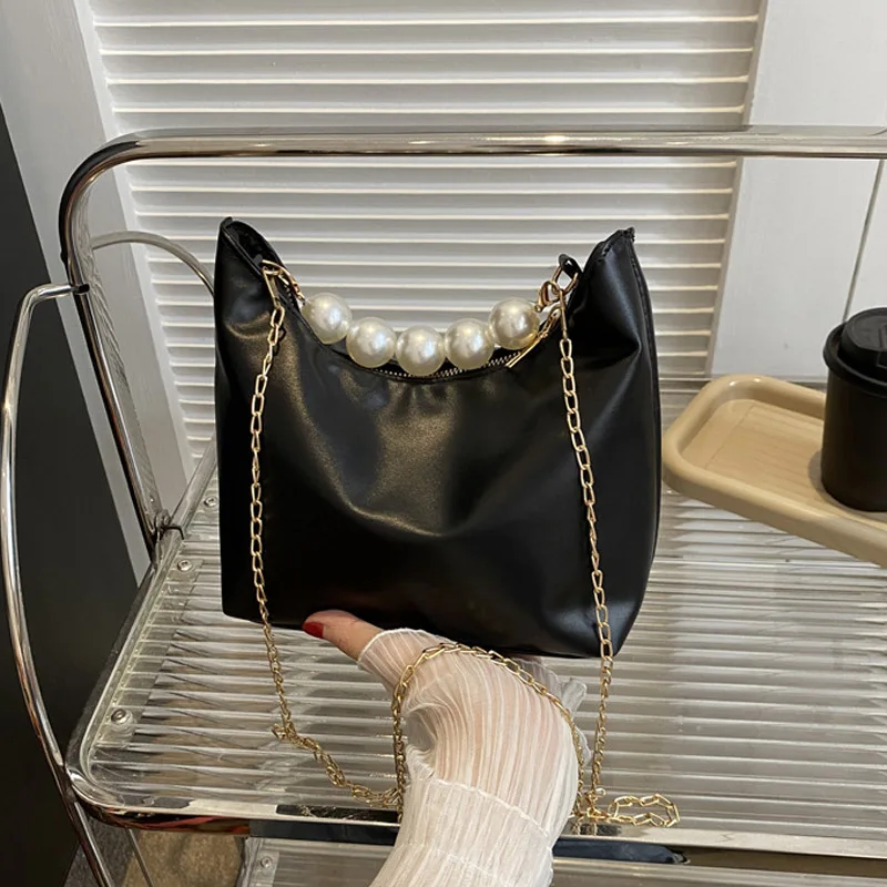 

Женская сумка из мягкой кожи, трендовая однотонная маленькая сумочка на цепочке для путешествий, роскошная дизайнерская сумка, сумки-тоут д...