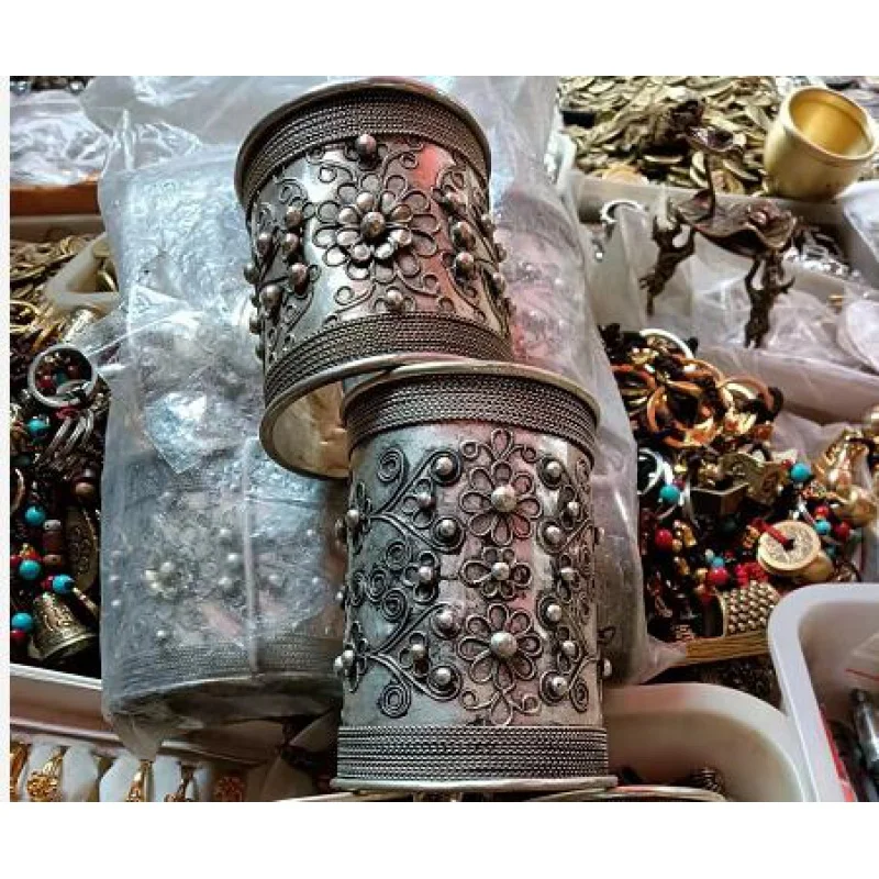 

Free Shipping Wholesale Price 2 Pcs Rare Tibet MENS fancy MIAO SILVER flower cuff open BRACELET