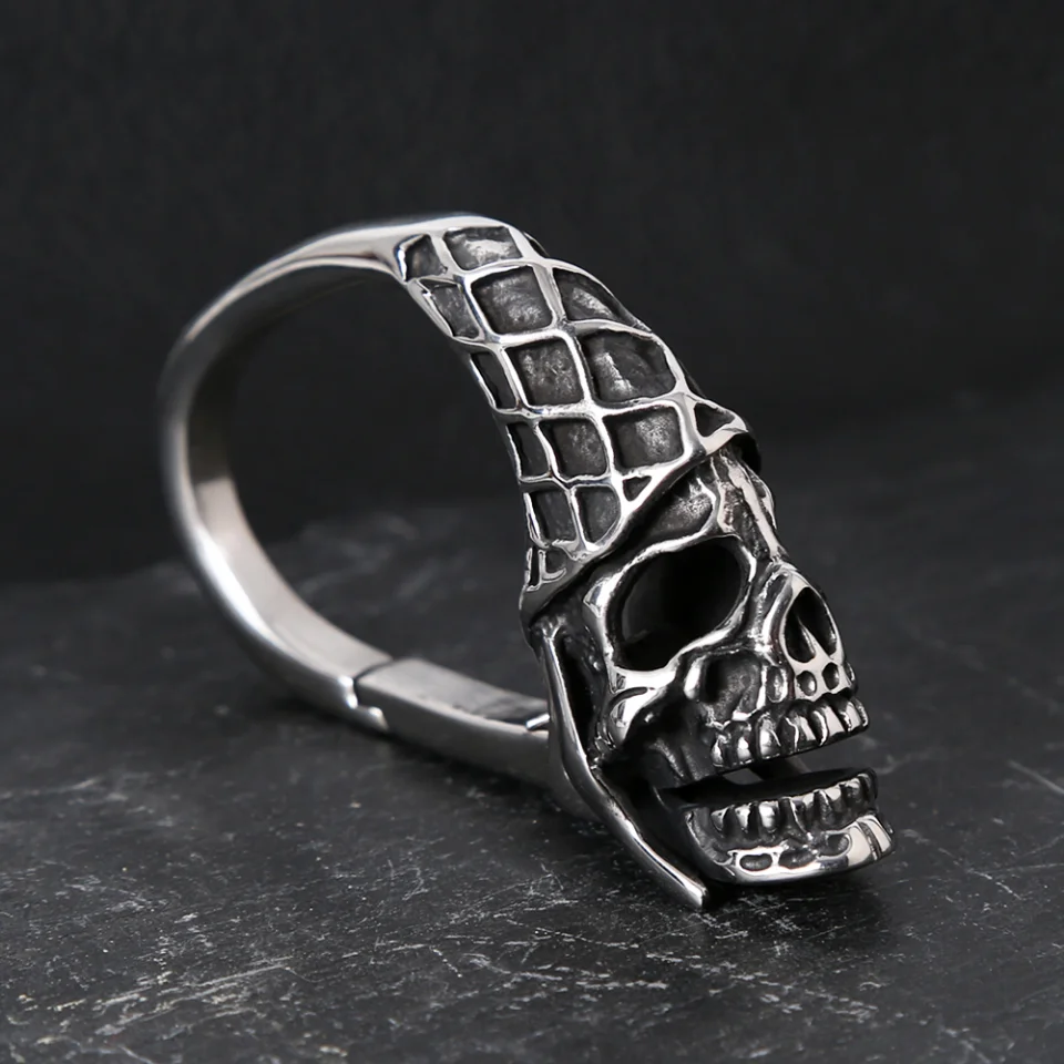 

Vintage Domineering 316L Stainless Steel Skull Keychain For Men Boys Gothic Punk Fashion Charm Jewelry Gifts Key Accessories