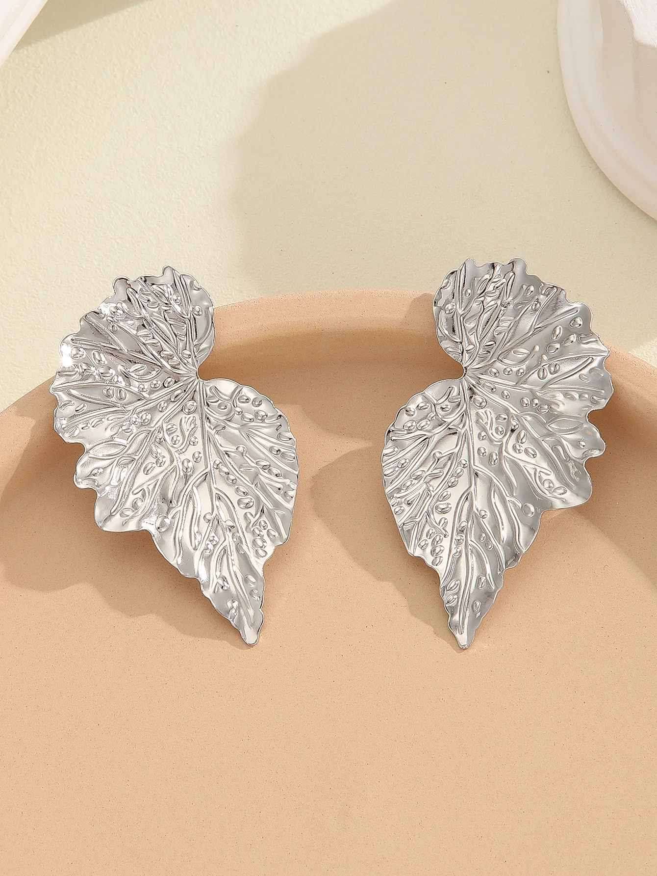 Комплект женских винтажных украшений в виде листьев позолоченные серьги