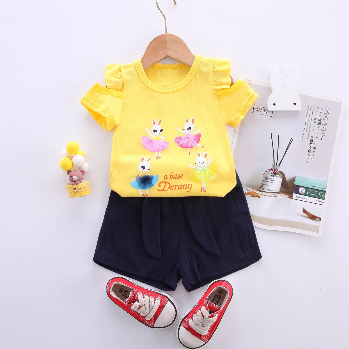 

Костюм женский из футболки и шортов, из хлопка