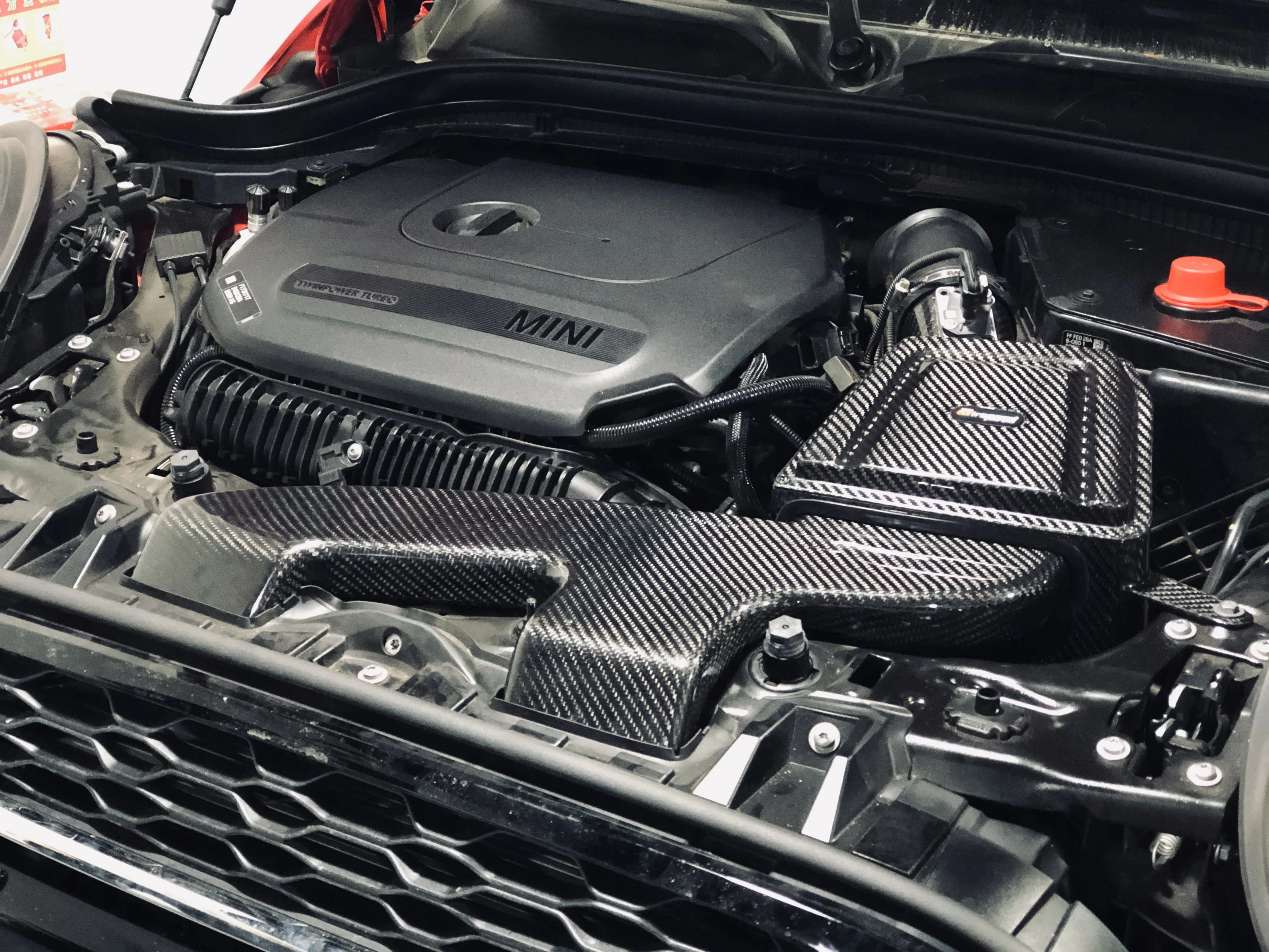 Комплекты системы впуска холодного воздуха из 100% сухого углеродного волокна