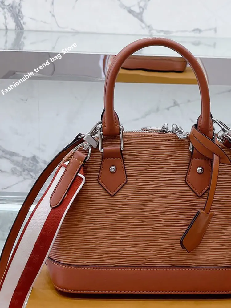 

High Quality Water Ripples Shell Bag Luxury Handbags for Women 2022 Trend Designer Luxury Genuine Leather Women's Shoulder Bag