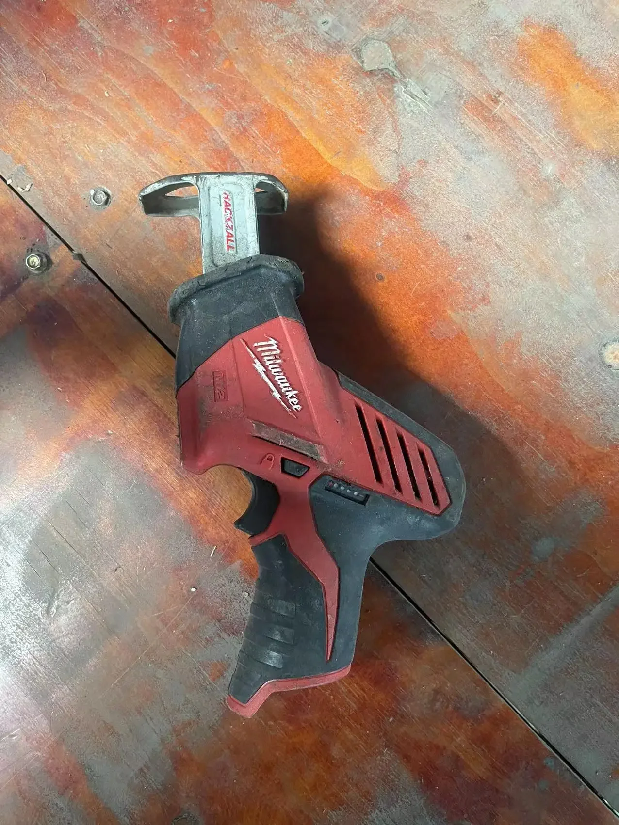

Milwaukee 2420-20 M12 HACKZALL 12V Cordless Reciprocating Saw New.USED.SECOND HAND