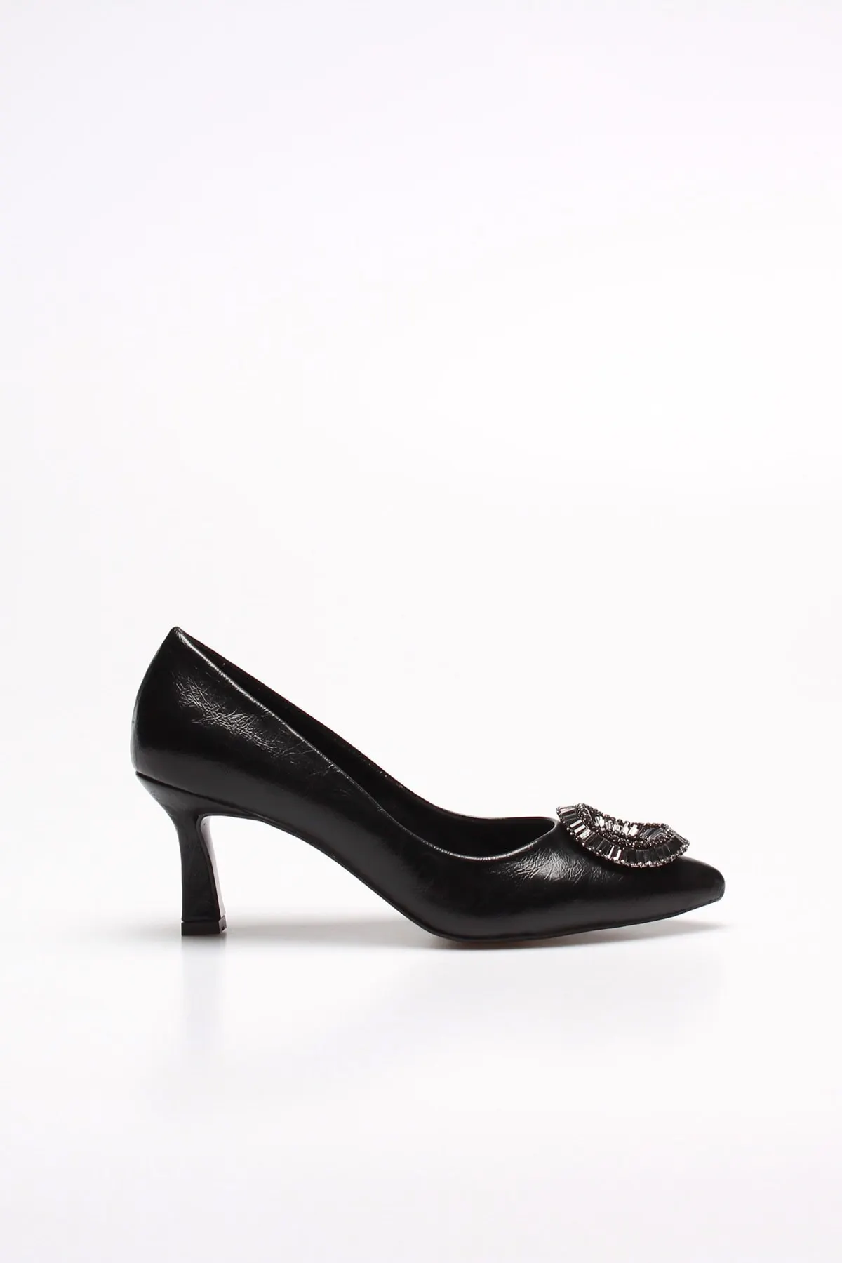 

Fashion Style Black Wrinkled Patent Leather Casual Classic Shoes