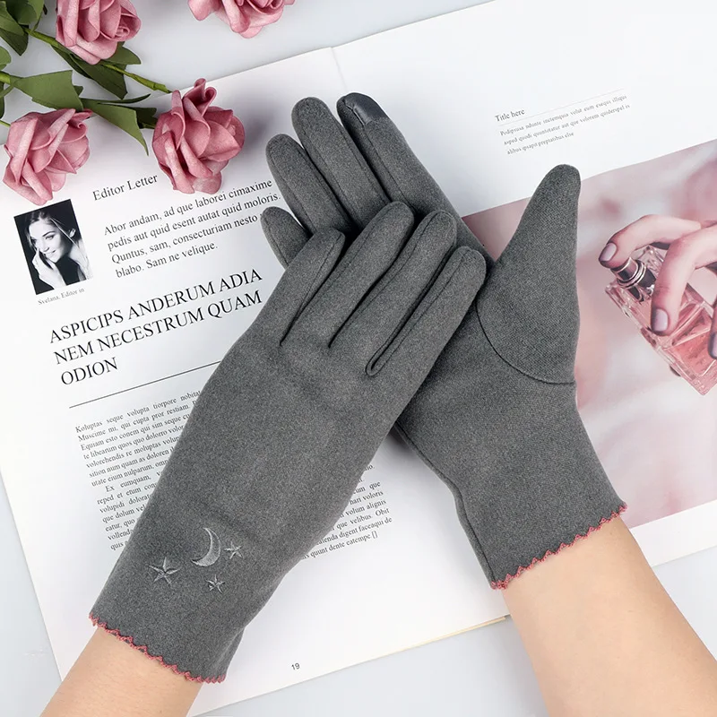 

Women Outdoor Riding Touch Screen Glove Plus Velvet Keep Warm Full Finger Female Girl Mittens for Woman Winter Embroidery Gloves