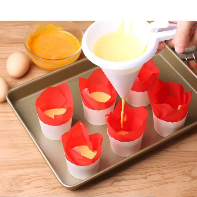 

Kitchen Baking Supply Adjustable Hand-hold Funnel Chocolate Candy Confectionery Mold Pastry Cream Biscuit Cupcake Pancake Maker