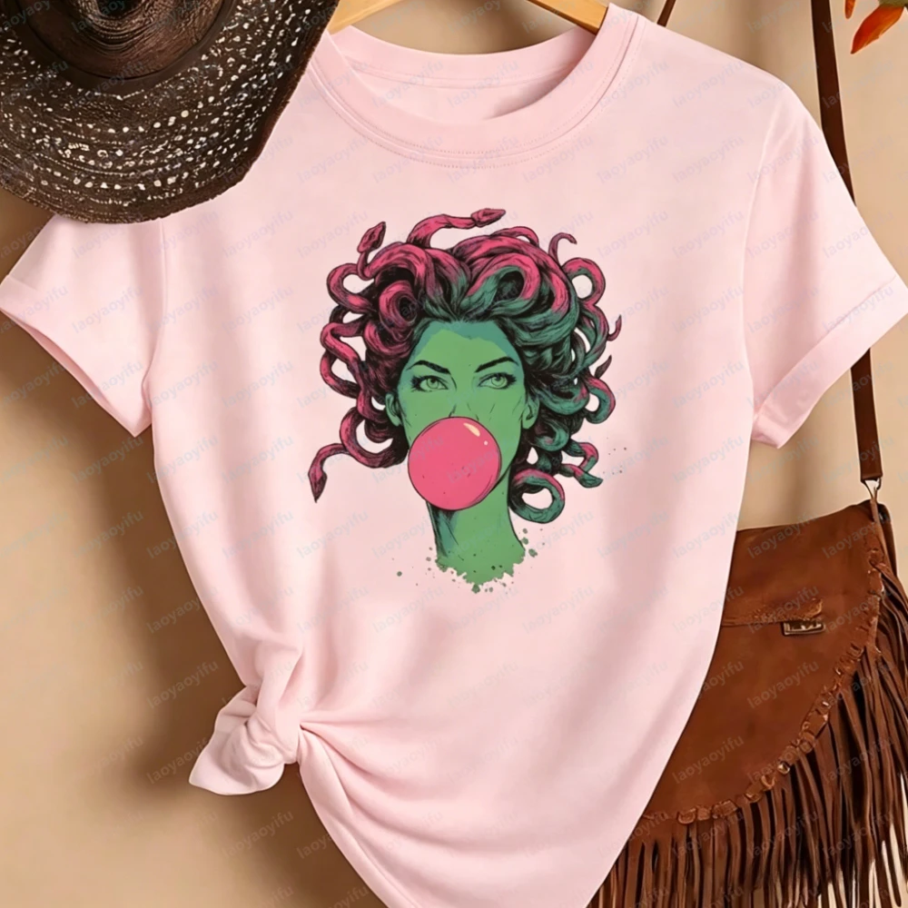 Фото Футболка с графическим принтом Medusa Bubblegum, повседневный топ с короткими рукавами и круглым вырезом для женщин, одежда на лето и весну №1