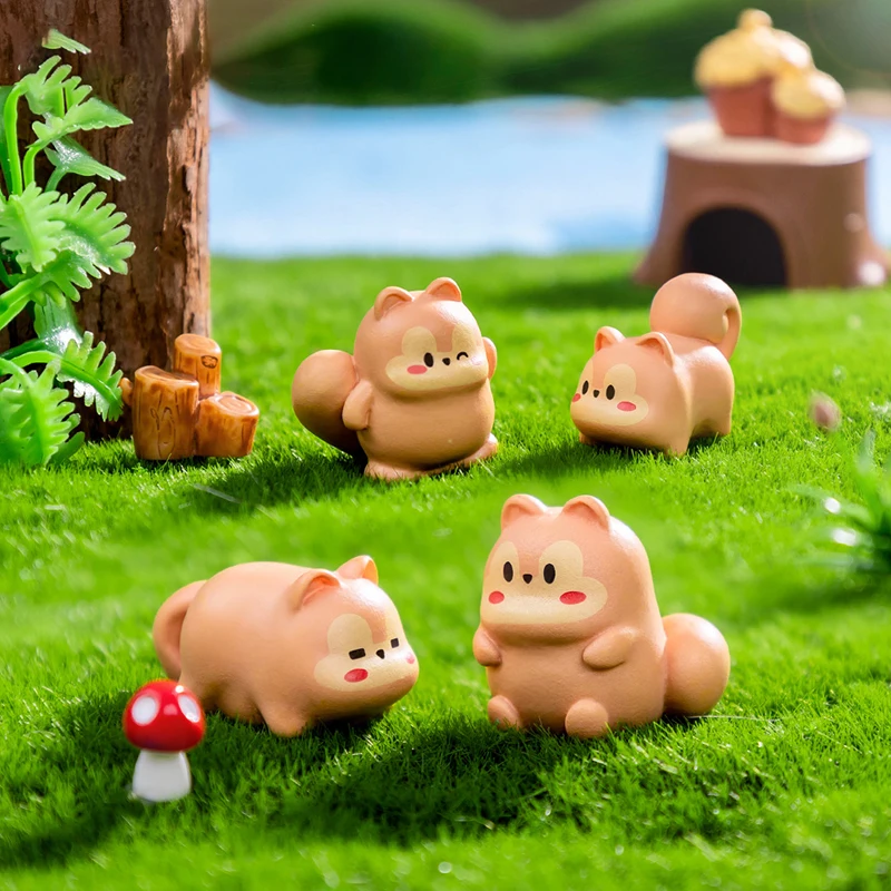 Мини фигурка белки с отверстием для дерева Мультяшные животные микроландшафт