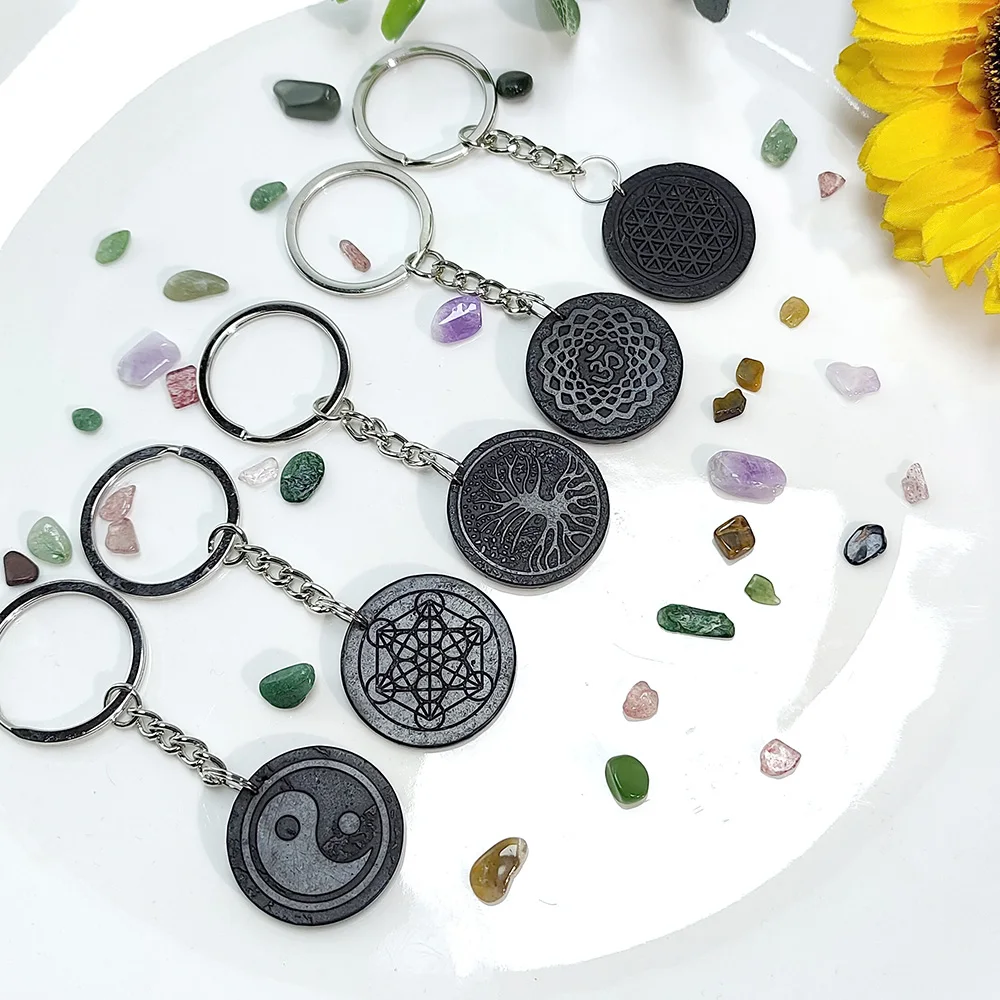 Лечебный камень с кристаллами черного шунгита из России. Натуральная