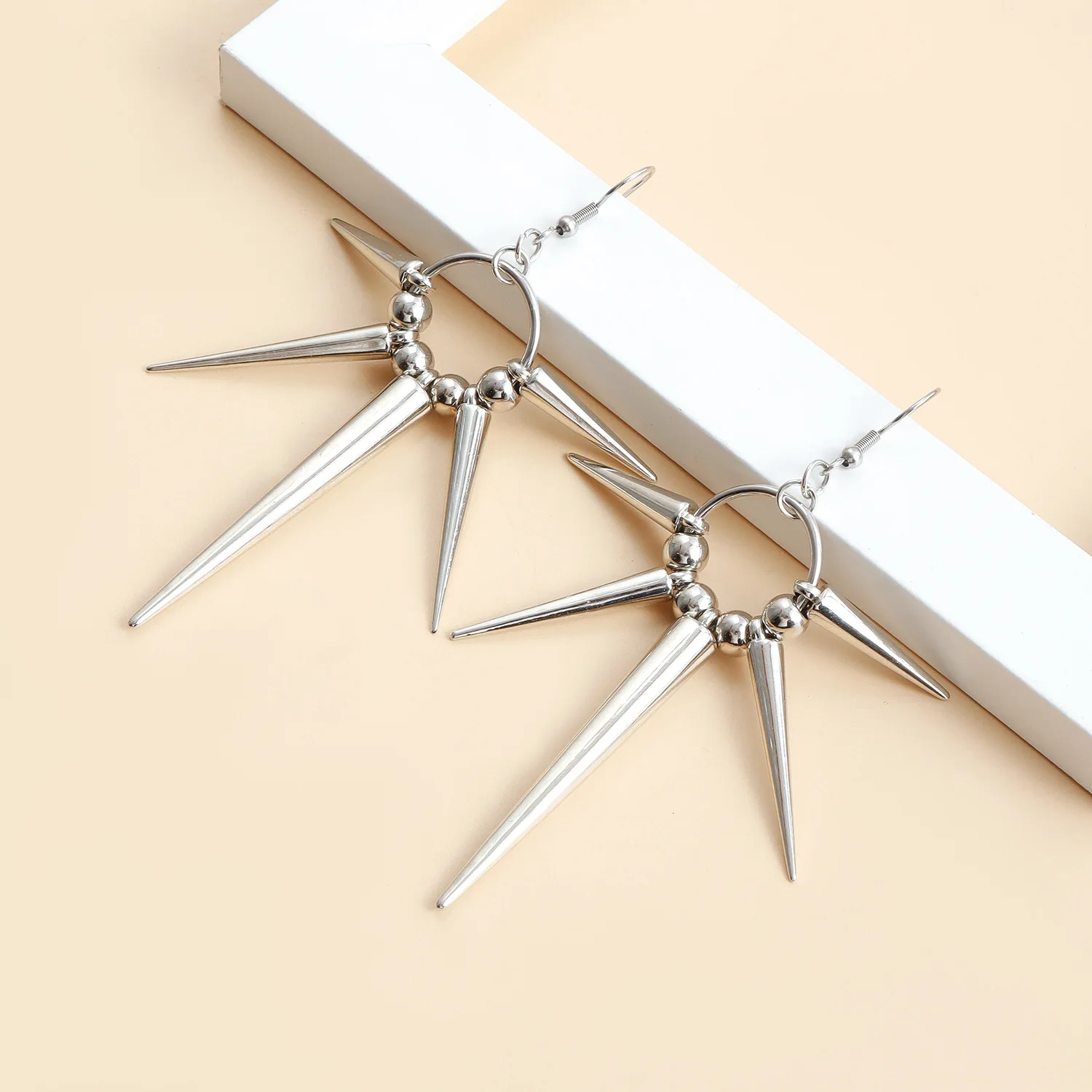 Новые модные серьги евро-американские в стиле панк индивидуальные хип-хоп с