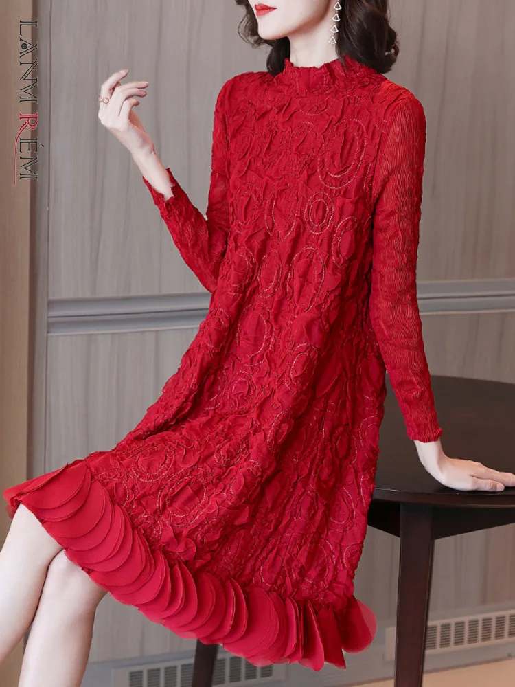 

LANMREM Elegant Pleated Embroidery Dress Women Long Sleeve Pullover A-line Solid Color Loose 2022 Spring Female Fashion 2I320