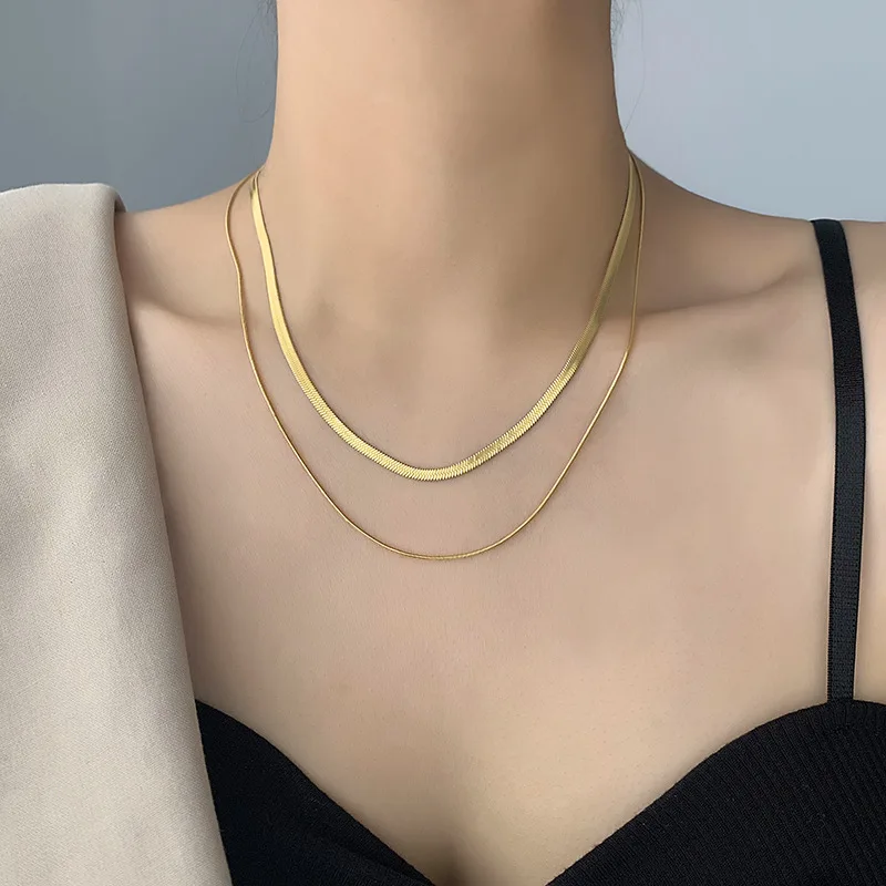 

Vintage Double Layered Snake Bone Wearing Titanium Steel Bag K Gold Short Necklace Collarbone Chain For Women