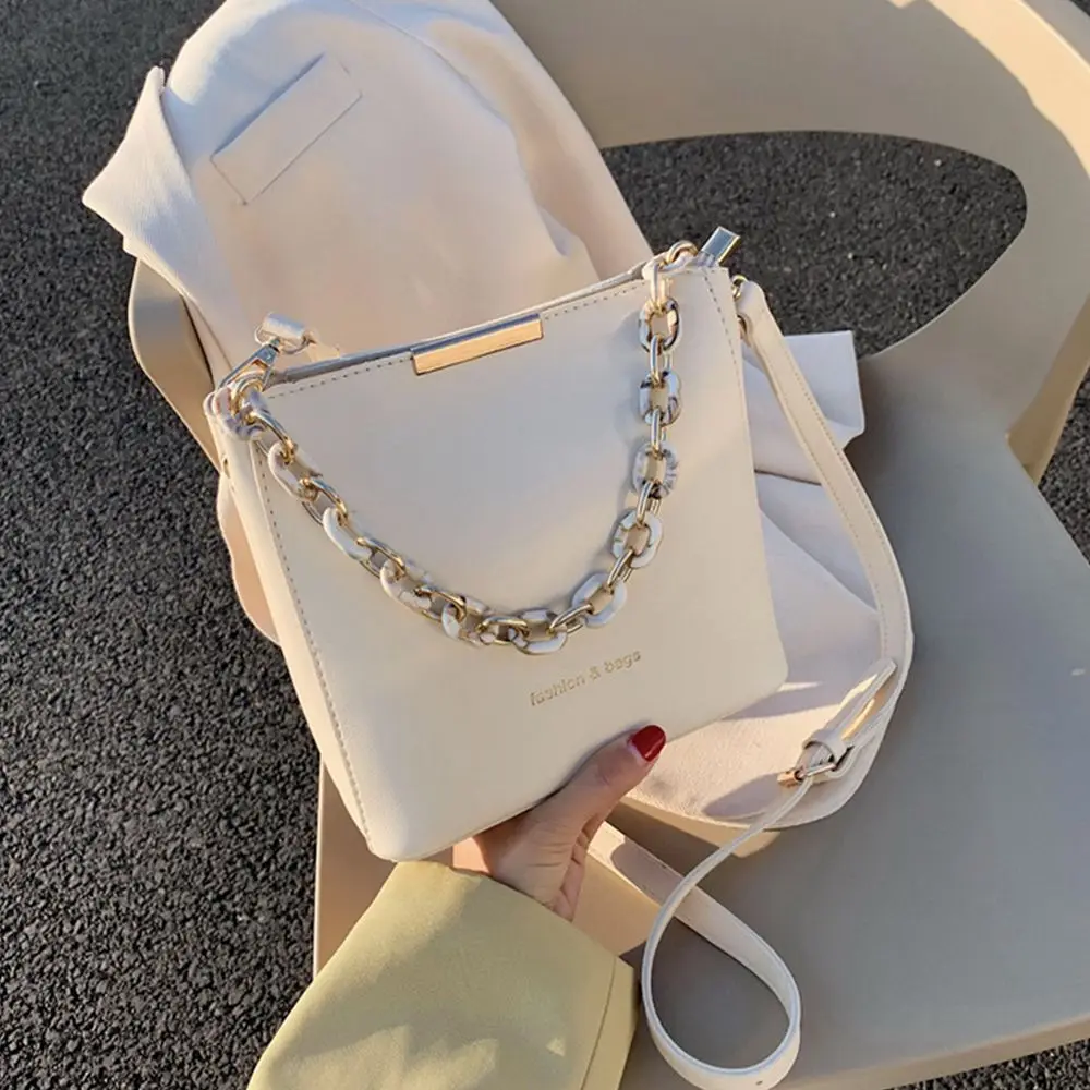 

Women Chain Handbag New Versatile Messenger Crossbody Bag Fashion Casual Underarm Bag Bucket Bag Leather Sling Shoulder Bag Tote