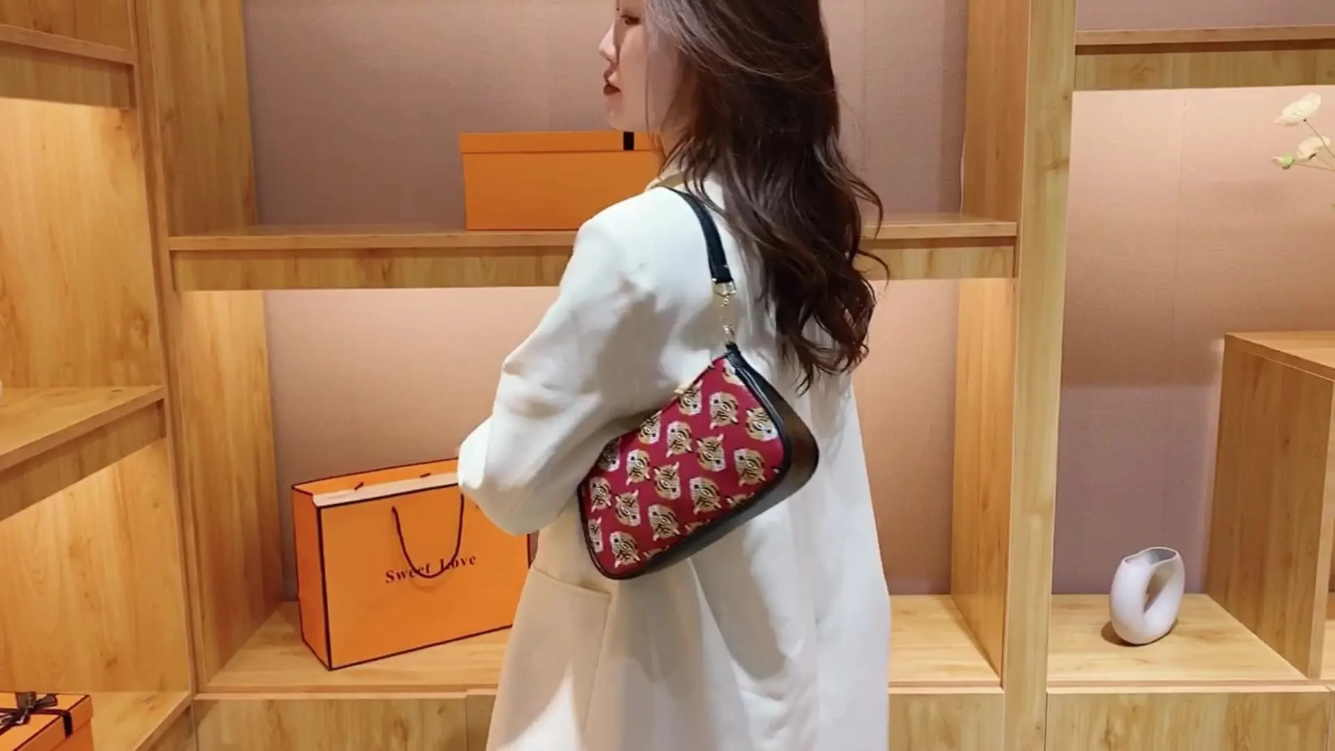 

2022 Spring New One-Shoulder Women'S Bag High-Quality Messenger Bag Fashion Underarm Bag