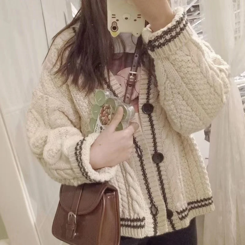 

Beige Star Cute College Single Breasted Sweater Women 2023 Autumn Korean Woman Sweaters Contrast Color V-neck Knitted Cardigan