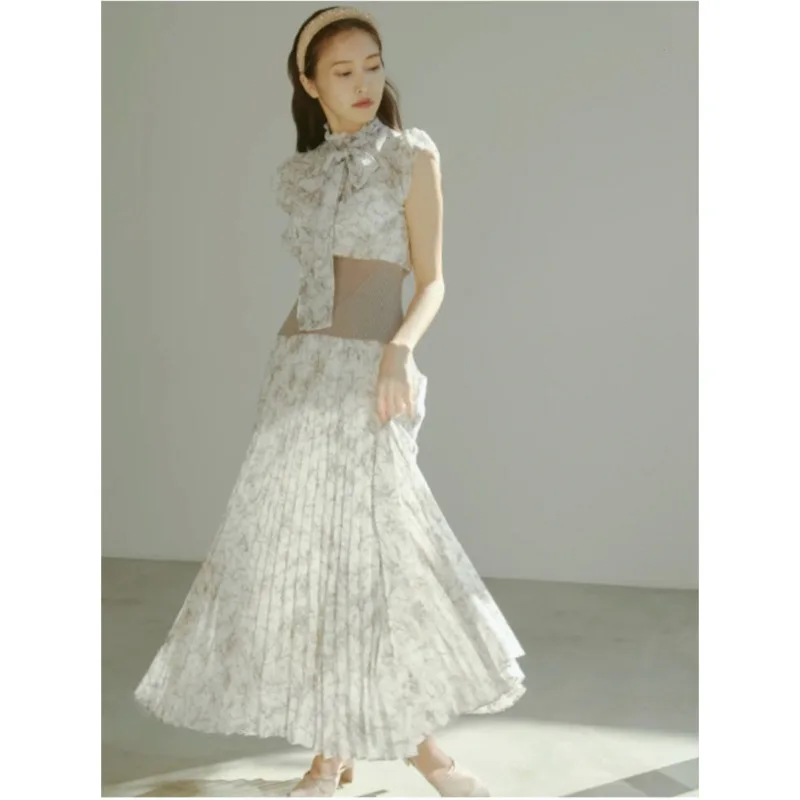 

2021 Half High Collar Little Flying Sleeve Print Screw Thread Splicing Empire Dresses Spring Woman Clothing