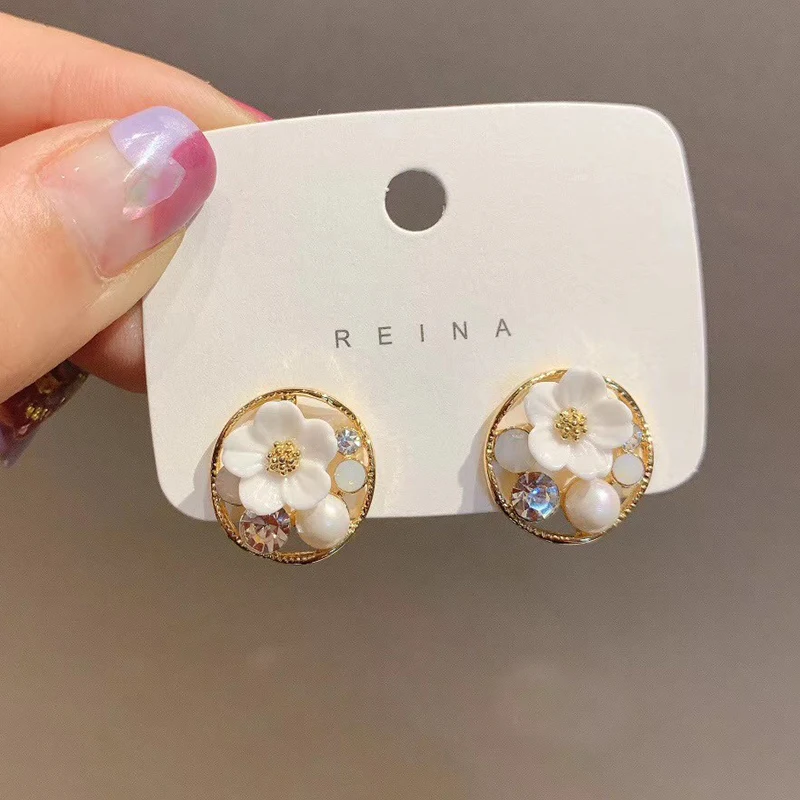 Женские винтажные серьги-гвоздики с искусственным жемчугом |