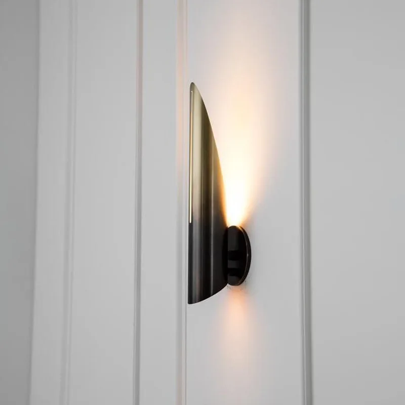 

Postmodern Creative Living Room Gold / Black Wall Lamp Art Bedside Bedroom Study Designer Model Room LED Wall Decor Wall Light
