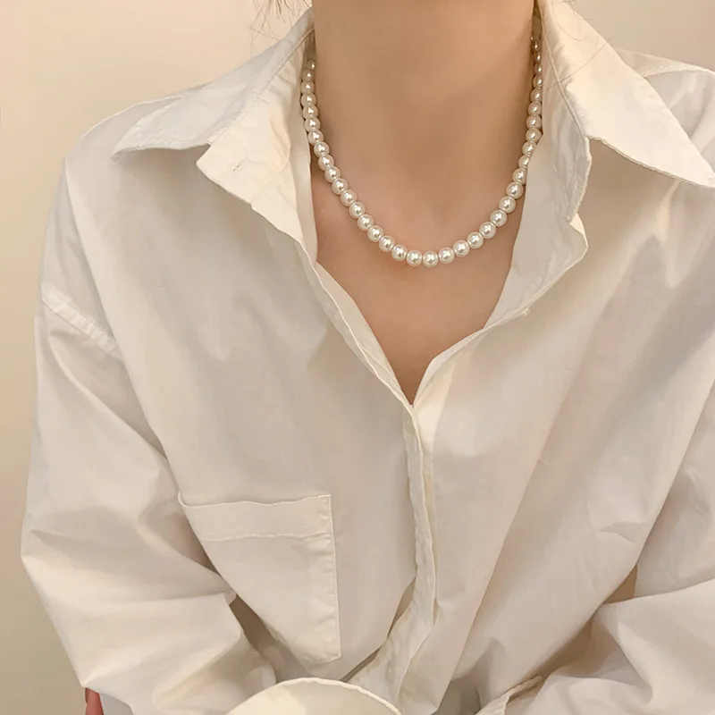 

South Korea Fever With The Same Light Luxury Temperament Artificial Pearl Necklace Female Niche Design High-end Collarbone Chain
