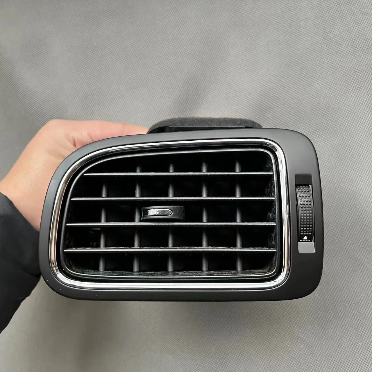 

1 шт., матовый черный, левый и правый, центральная приборная панель, вентиляционное отверстие кондиционера для VW Polo 2014 2015 2016 6RD 819 704 6RD 819 703