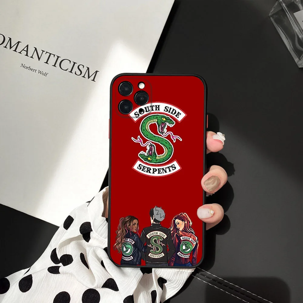 Чехол для телефона iPhone 14 13 12 Mini 11 15 Pro XS Max X XR SE 7 8 6S 6 Plus Riverdale Serpents прозрачный матовый
