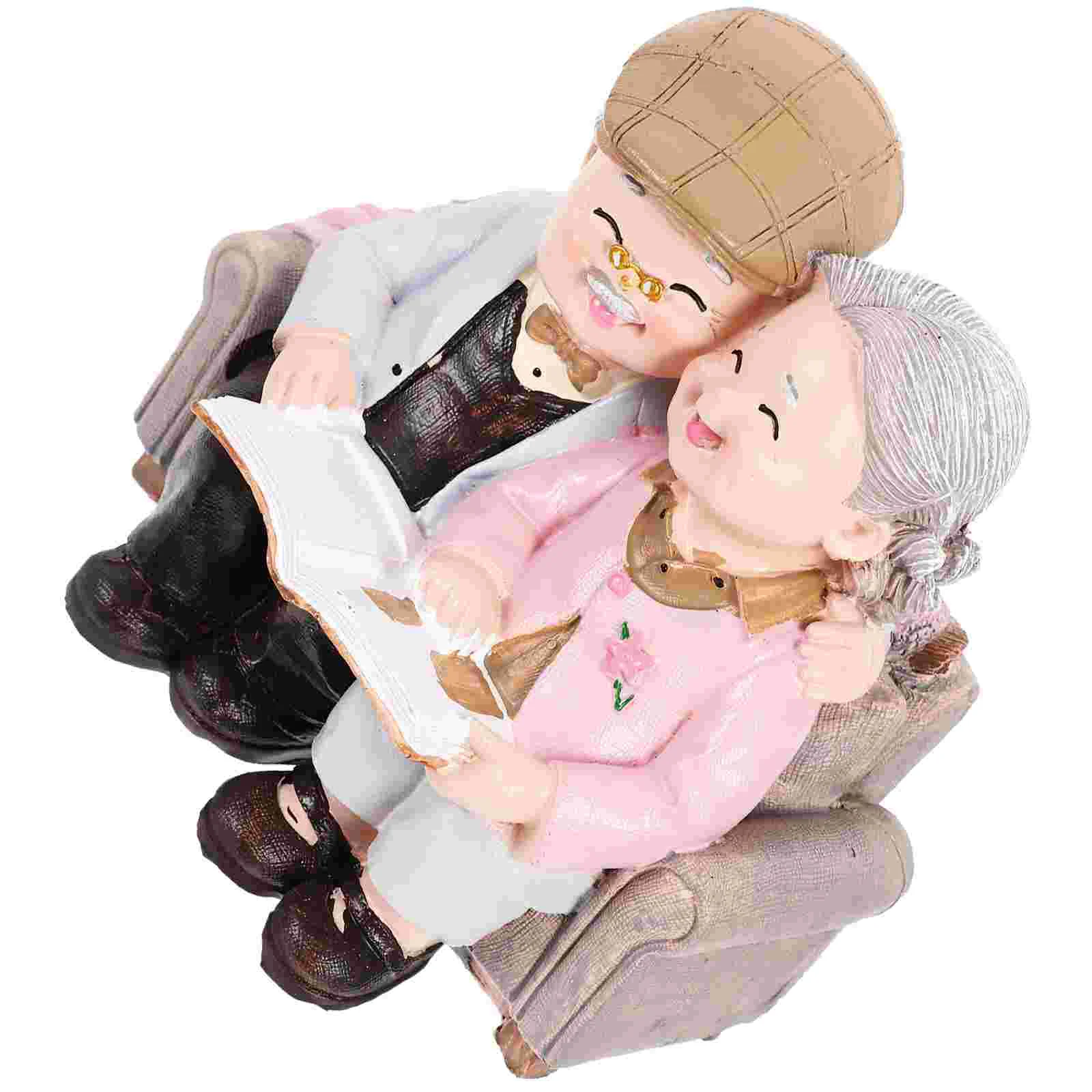 

Elderly Couple Figurines Cake Topper Resin Husband Wife Statue Valentines Day Miniature Grandparents Parents Figure for Wedding