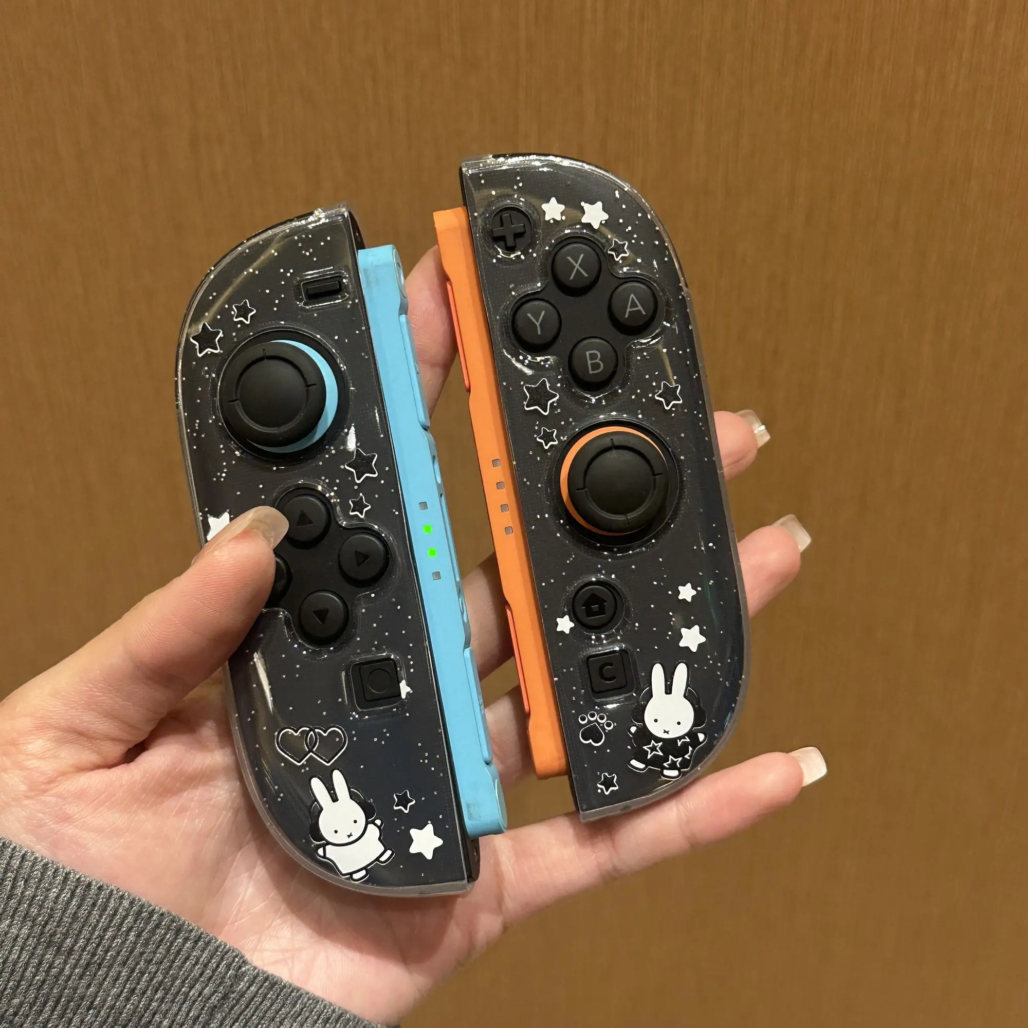 Фото Защитный чехол Glitter Miffy Split для Switch 2 OLED NS, жесткий корпус, мягкая накладка на Joy-Con, милый аксессуар для игровой консоли, мультяшный дизайн, 2026 №4