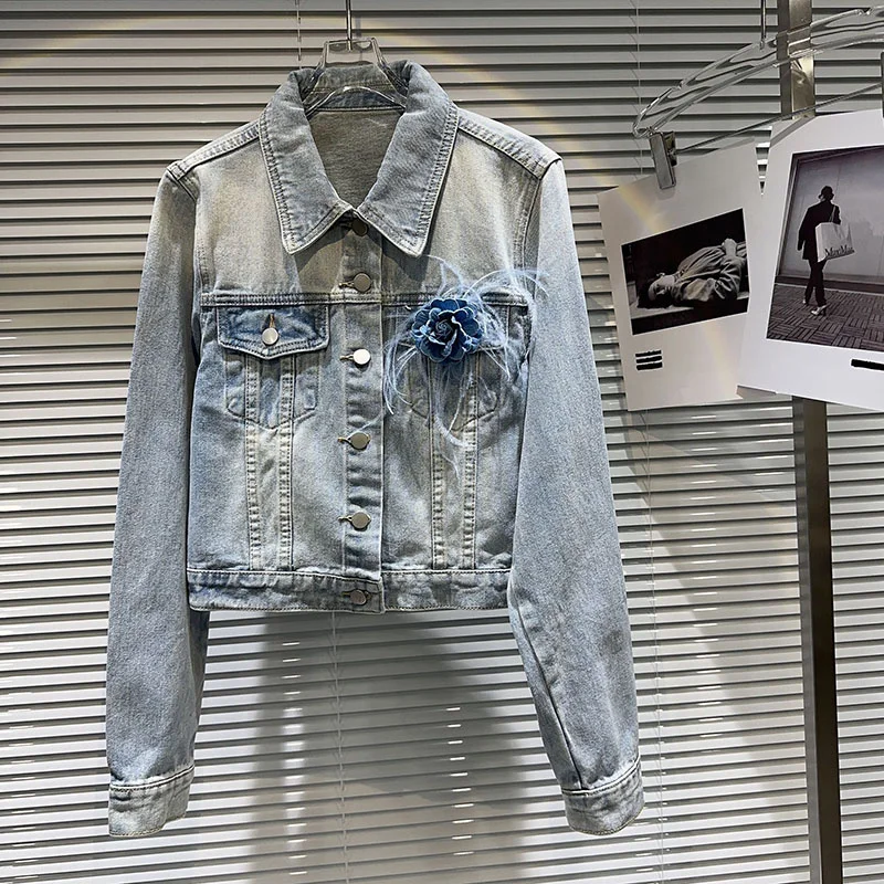 Цветы украшения перья светло-голубой тонкий короткий джинсовый пиджак весна