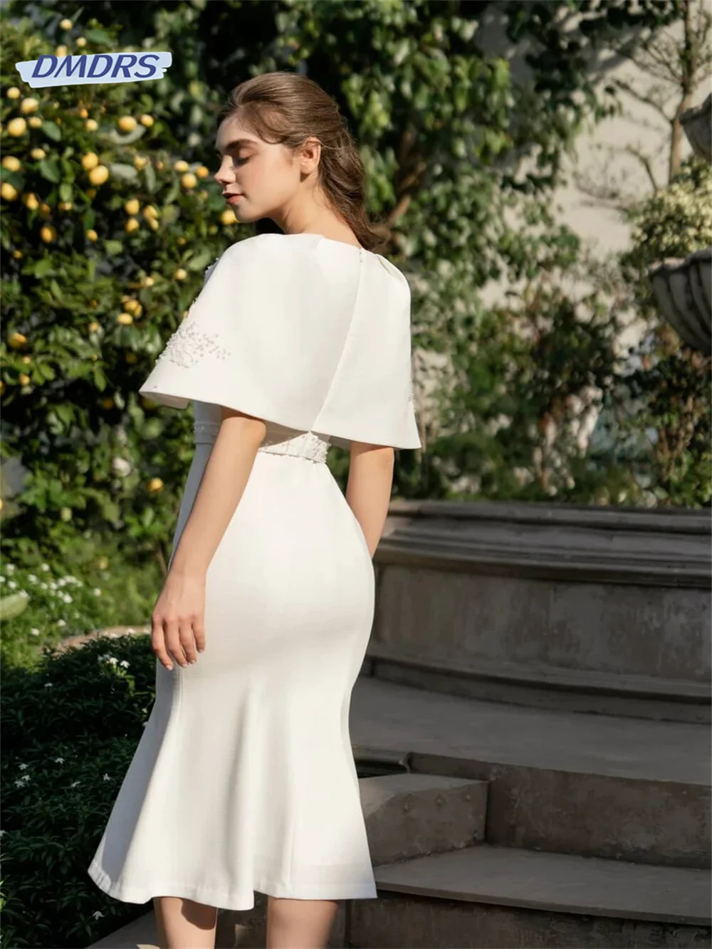 Рисунок 3 - Женское свадебное платье с V-образным вырезом