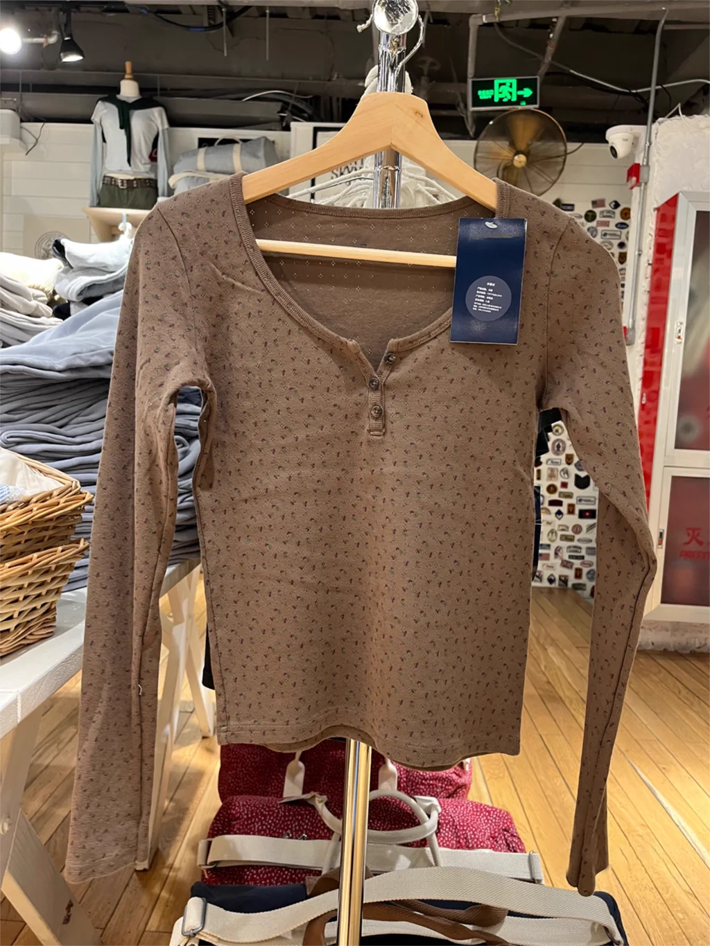 Женская цветочная хлопковая футболка