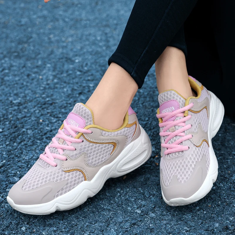 

Женские кроссовки из иск. Кожи, на резиновой подошве, с бантом