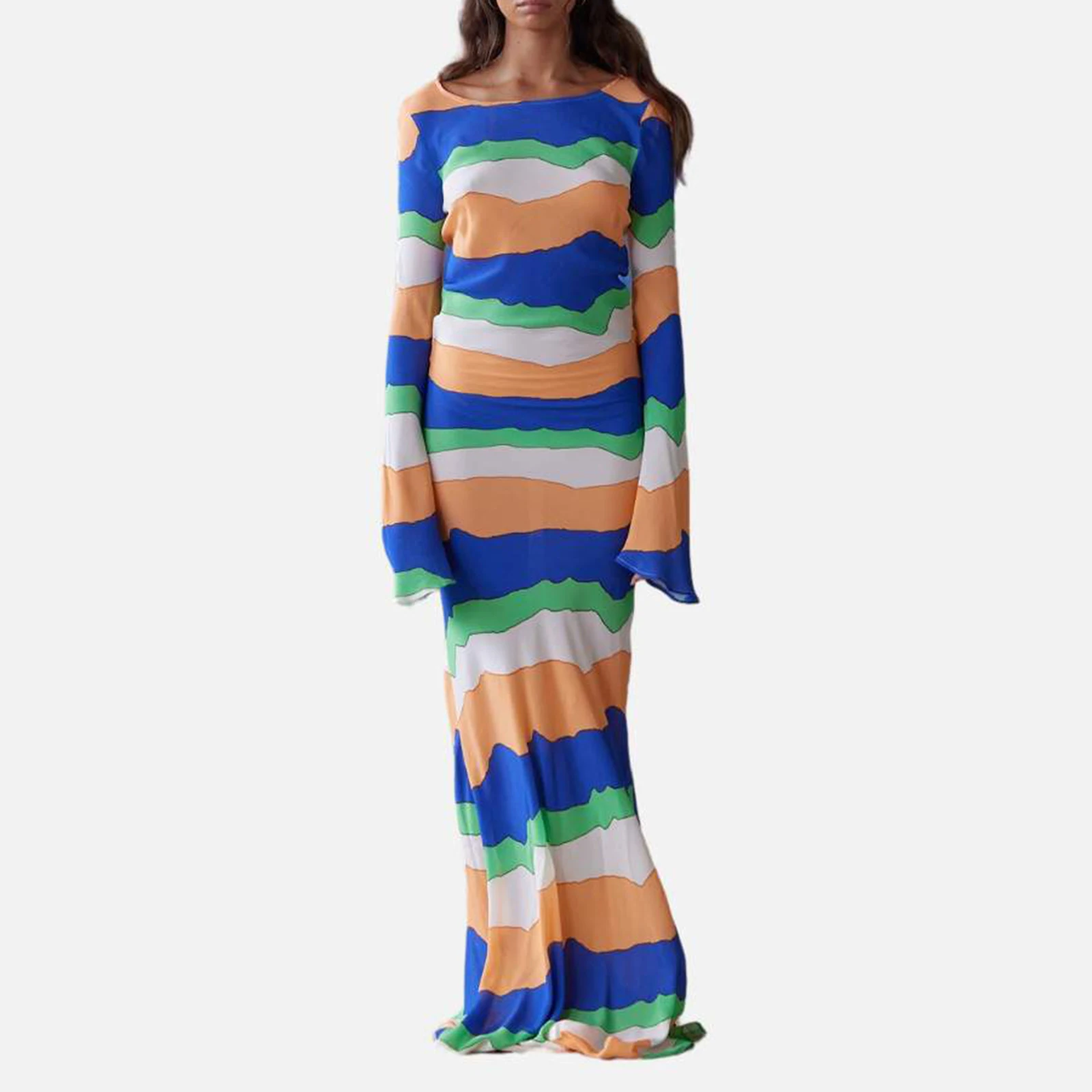 Женское платье с длинным рукавом и круглым вырезом в полоску