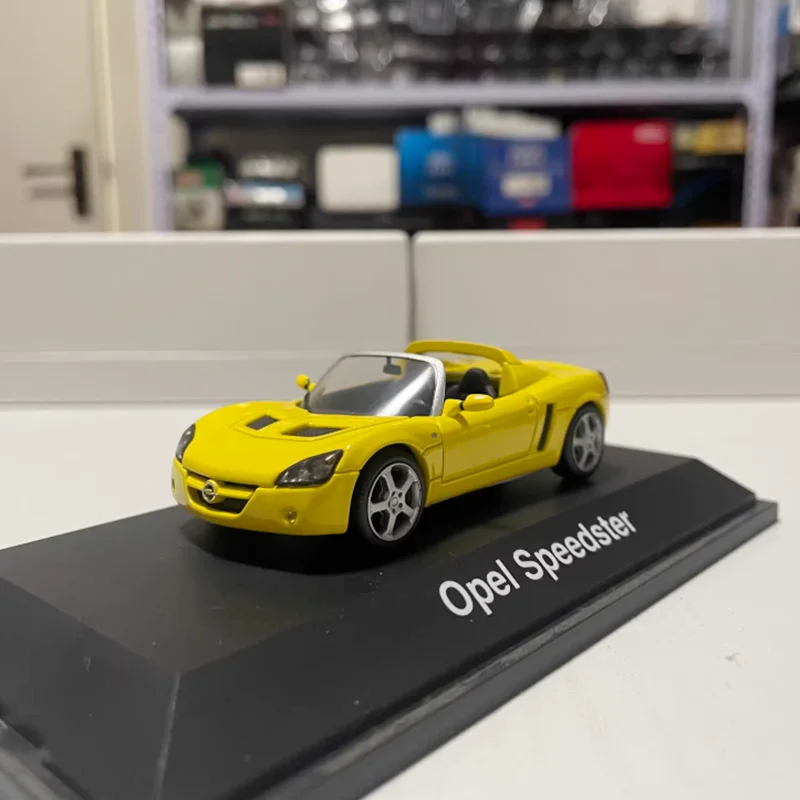Фото (Массовый) Литой под давлением Schuco, масштаб 1:43, OPEL Speedster 2001, модель автомобиля из сплава, коллекция сувениров, праздничный подарок, статический дисплей №1