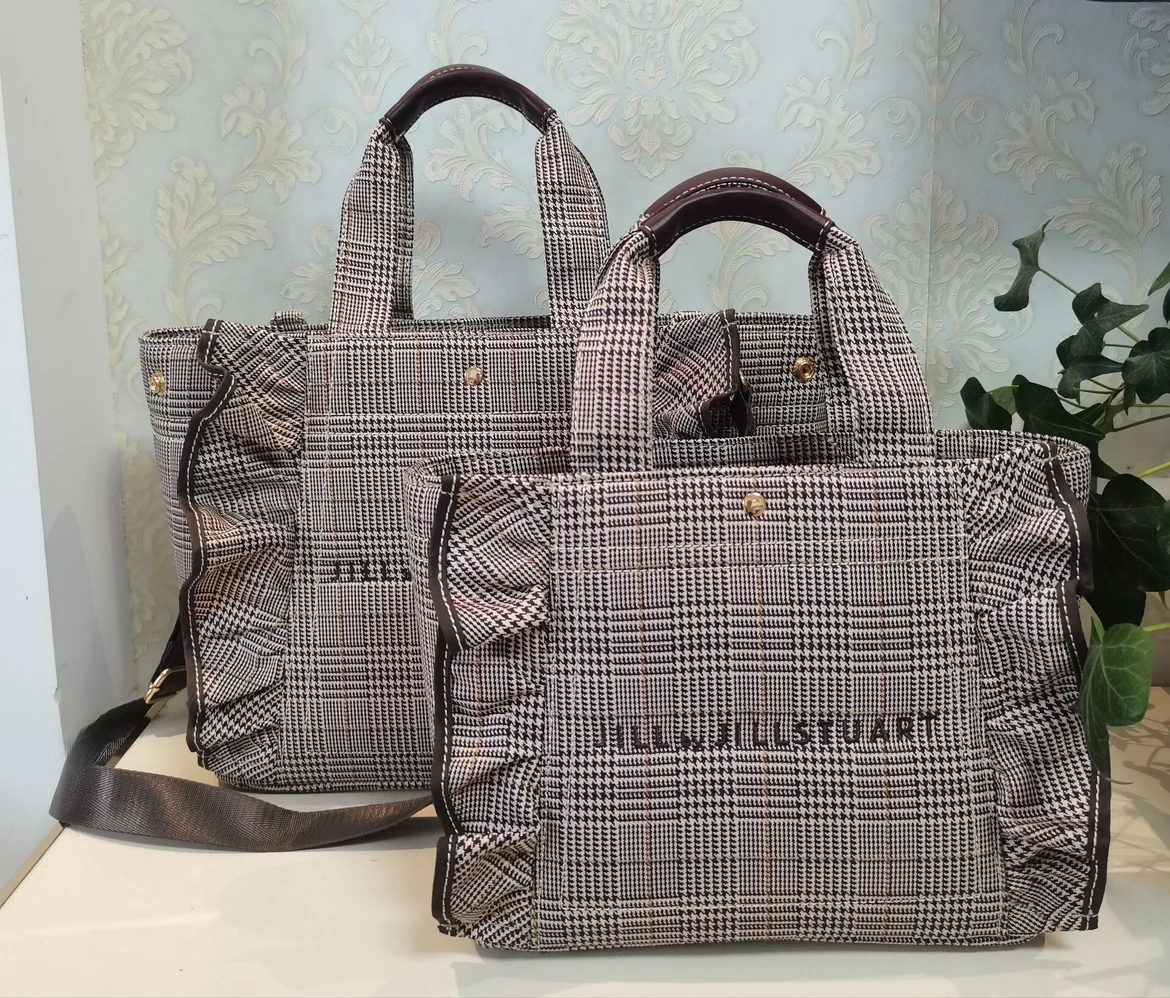 Рисунок 4 - Милый японский женский тоут с оборками