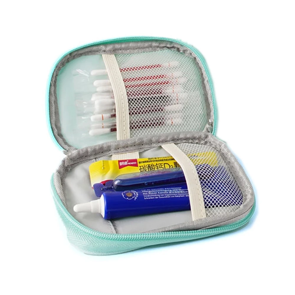 

First Aid Emergency Kit Carry Bag Portable Small Carrying Treatment Packs Outdoor Safety & Survival Travel Packing Bag