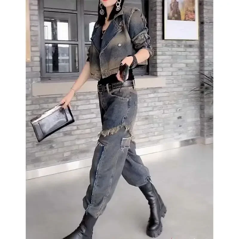 Модный крутой джинсовый комплект для женщин осенний тренд популярный