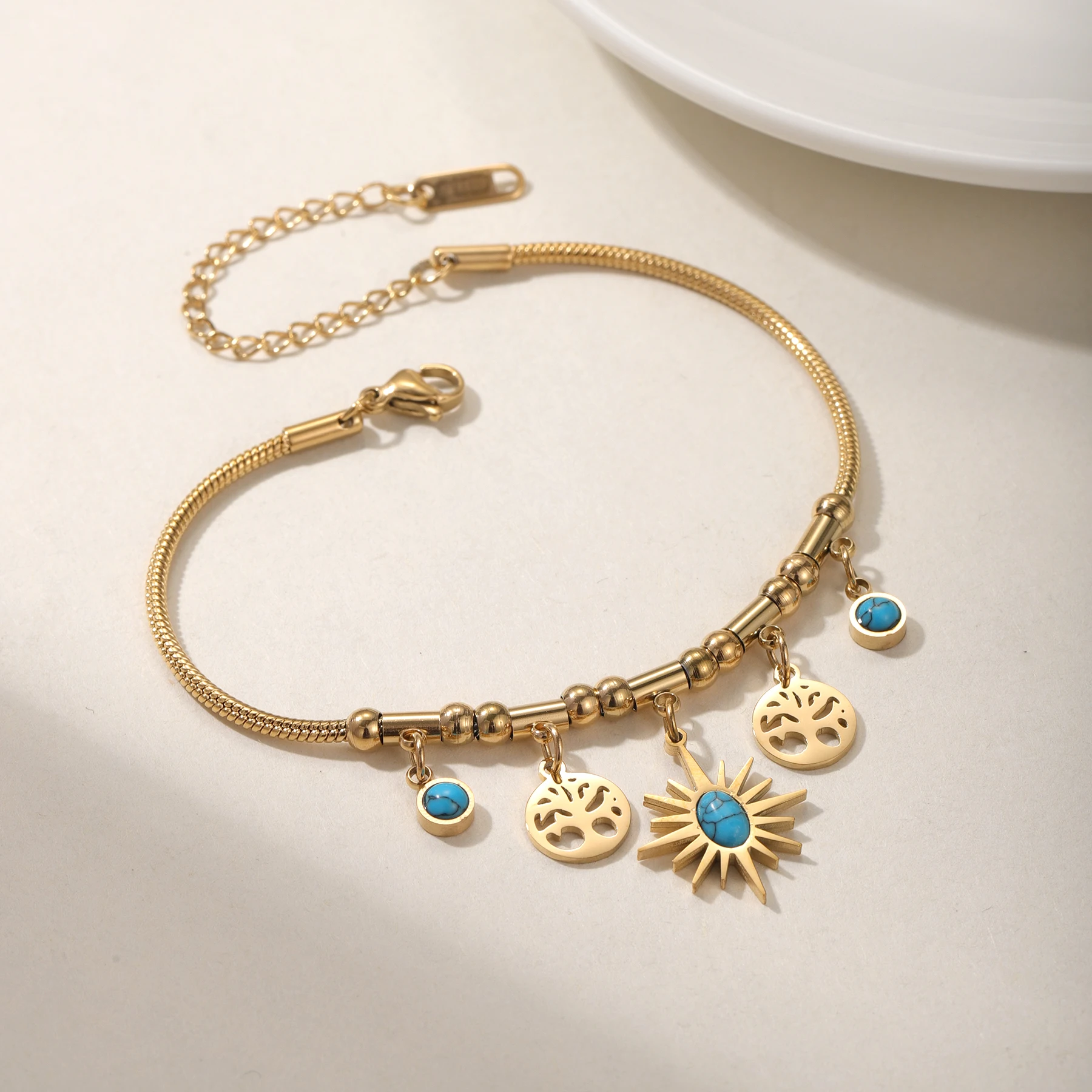 Персонализированный браслет морской тематики из камня-ракушки золотой в стиле