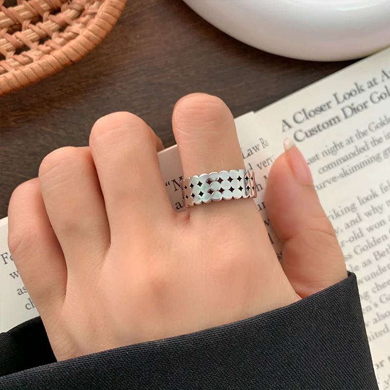 Женское Винтажное кольцо на палец простое серебряного цвета с широким