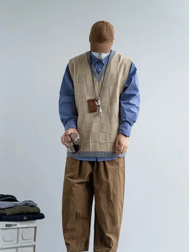 Бежевый вязаный свитер Мужской жилет с V-образным вырезом без рукавов Мужская