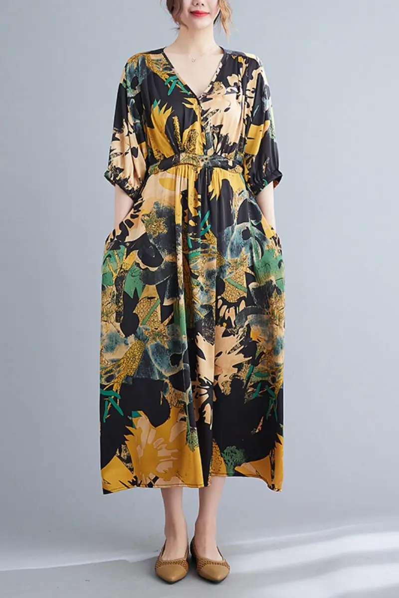 Свободное атласное платье большого размера с V-образным вырезом и завышенной