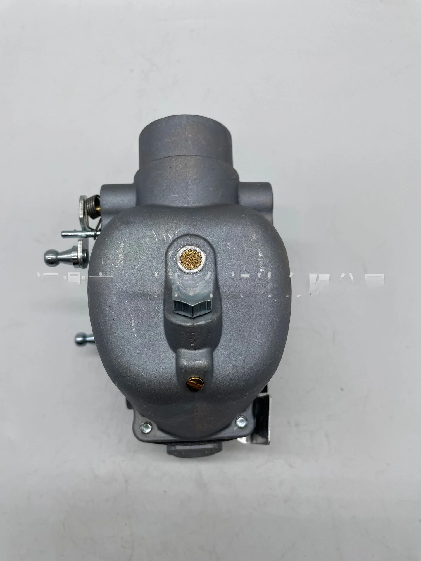 Подходит для тракторов КАРБЮРАТОР 8N9510C--HD из алюминия