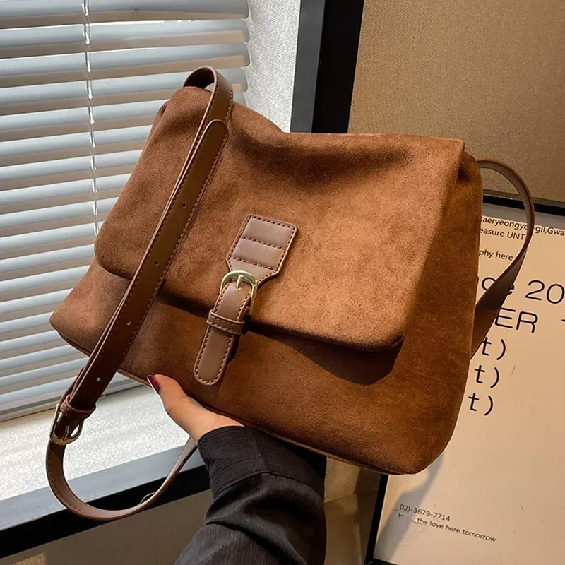 

Messenger Bag Women 2023Ins New Korean Style Suede One Shoulder Crossbody Bag Fashion Senior Sentiment Commuter Bag